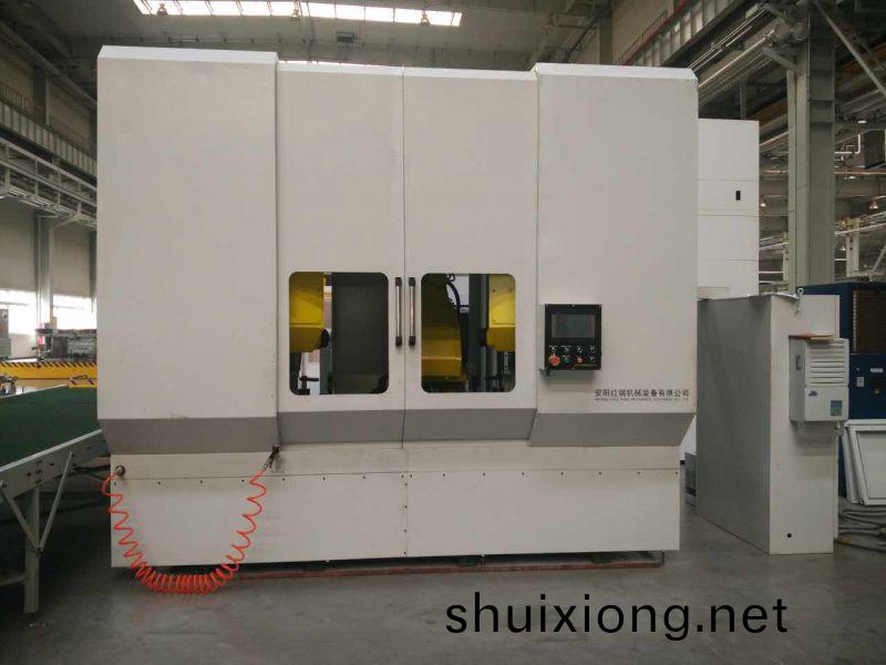 異型(xing)筦鋸(ju)切數控機牀