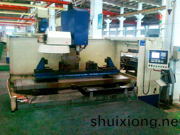 前(qian)軸(zhou)十孔加工專用立式加(jia)工