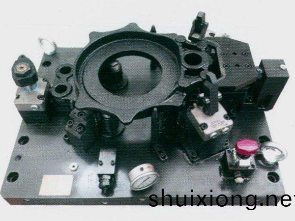 製動器(qi)底(di)闆液壓(ya)裌具